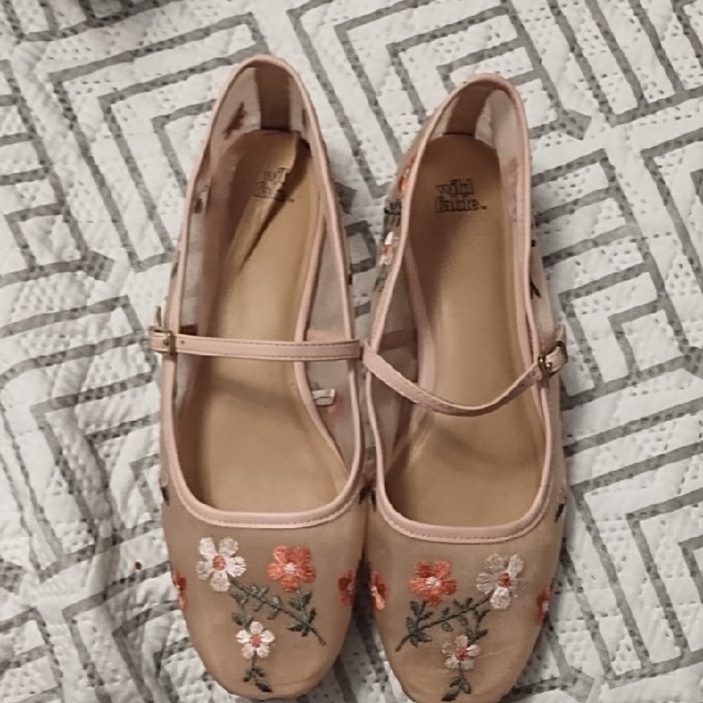 Wild Fable Pink Floral Embroidered Flats